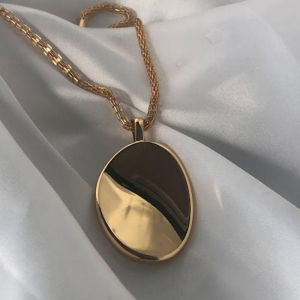 Pingente Oval Orgânico - Banho em Verniz Italiano