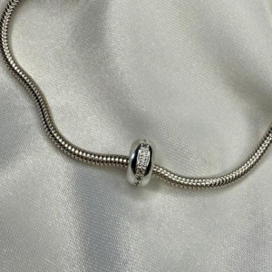 Berloque Separador 1 Fileira Cravejada Zircônias - Prata 925