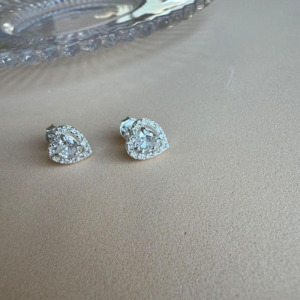 Brinco Pequeno Coração CRavejado Zircônias - Prata 925