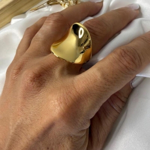 Anel Orgânico com Forma Assimétrica - Banhado a Ouro 18k