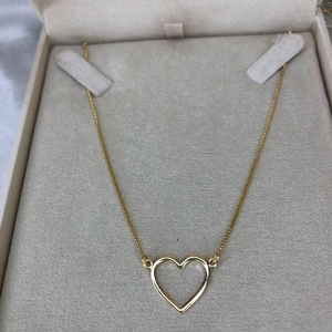 Colar Coração Vazado Dourado - Banhado a Ouro 18K