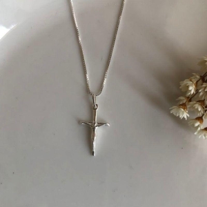 Pingente Crucifixo Com Imagem De Cristo - Prata 925