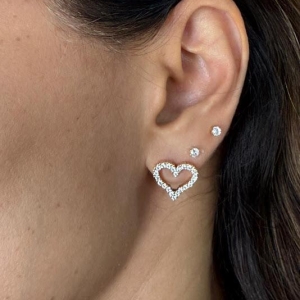 Brinco Coração Vazado com Zircônias - Banhado a Ouro 18k