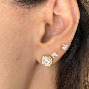 Brinco Quadrado  Estruturado com Detalhe em Zircônias