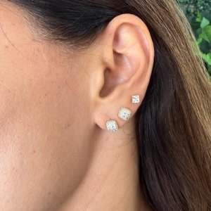 Brinco Pequeno Quadrado Cravejado Zircônias - Banhado a Ouro 18k