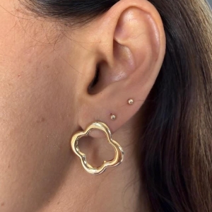 Brinco Trevo Vazado - Banhado a Ouro 18k