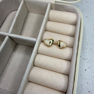 Brinco Pequeno Coração com Zircônias - Banhado a Ouro 18k