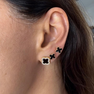 Brinco Trevo Resinado Preto Cravejado Microzircônias - Banhado a Ouro 18k