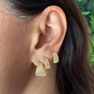 Brinco Semi Argolinha Telinha Vazada - Banhado a Ouro 18K