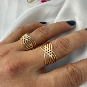 Anel 7 Fios Entrelaçados (Und) - Banhado a Ouro 18k