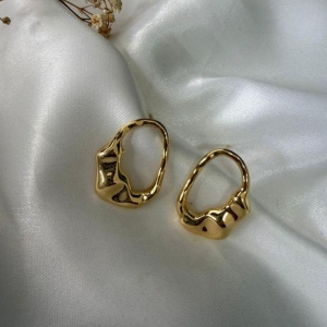 Brinco Orgânico Dourado Vazado - Banhado a Ouro 18k