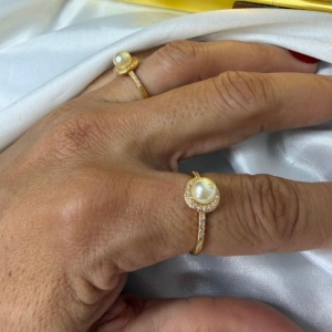 Anel Pérola com Cravejado Zirconias - Banhado a Ouro 18k