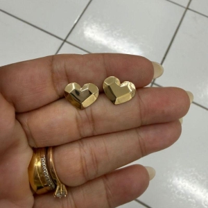 Brinco Pequeno de Coração Geométrico - Banhado a Ouro 18k