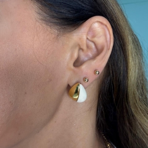 Brinco Duo Dourado e Resina - Banhado Verniz Italiano