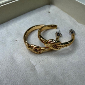 Argola de Nó - Banhado a Ouro 18K