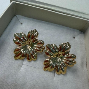 Brinco Máxi Flor - Banhado a Ouro 18k