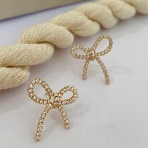 Brinco Laço Cravejado Zircônias - Banhado a Ouro 18k