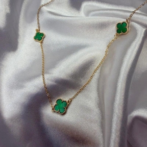 Choker 3 Trevos Verde  Inspiração Joia -  Banhado a Ouro 18k