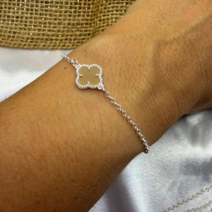 PULSEIRA TREVO MARROM CLARO - PRATA 925