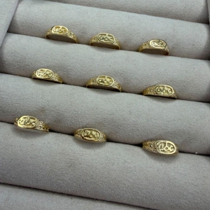 Anel Infantil de Formatura do ABC (Und) - Banhado a Ouro 18k