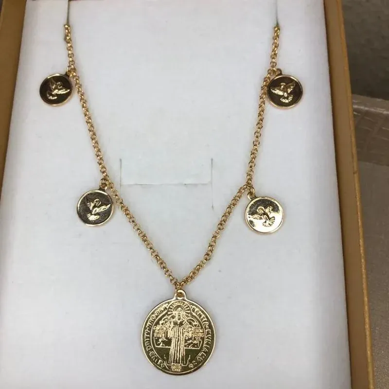 Colar com Medalhas de São Bento - Banhado a Ouro 18K