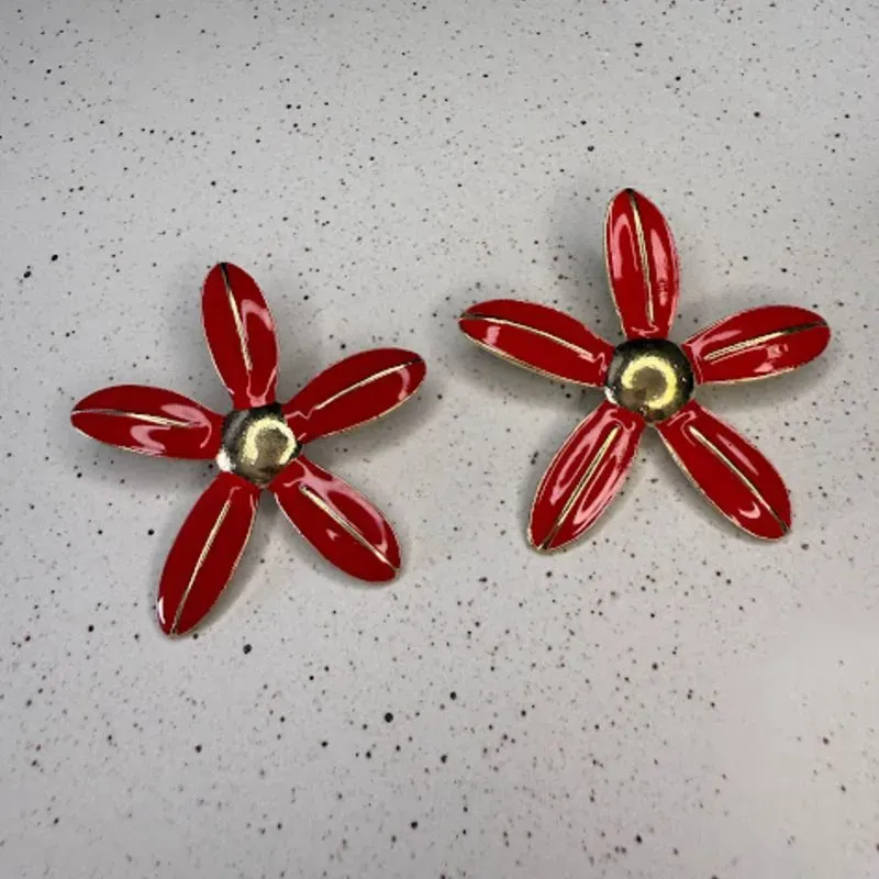 Brinco Flor Esmaltado Vermelho - Banhado Ouro 18K