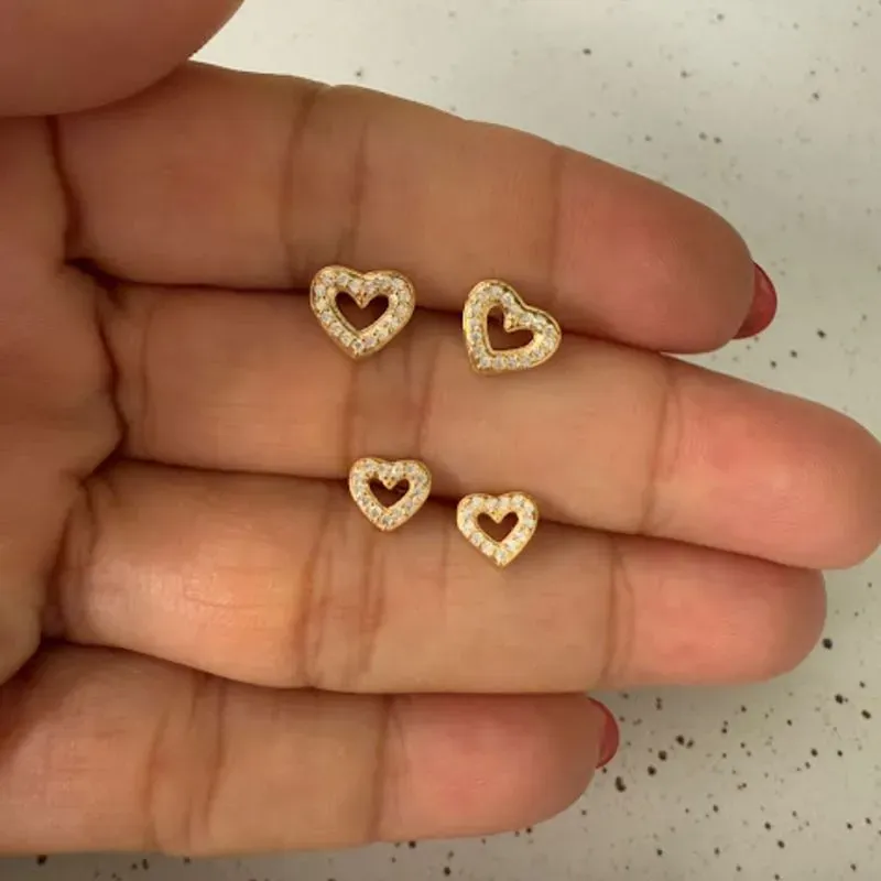 Dupla de Brincos Coração Cravejado - Banhado a Ouro 18k