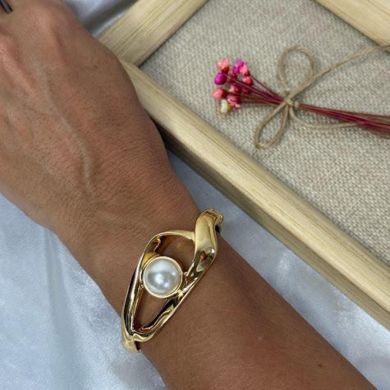 Bracelete Orgânico com Pérola - Banhado em Verniz Italiano