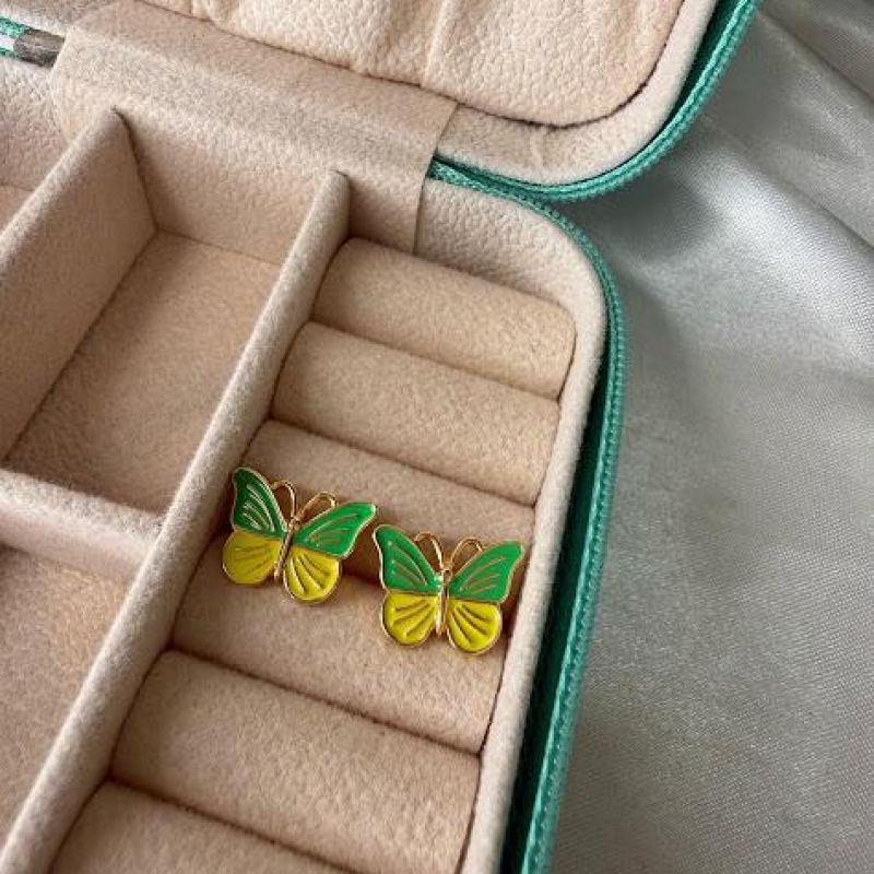 Brinco Borboleta Esmaltada Verde e Amarelo - Banhado a Ouro 18K