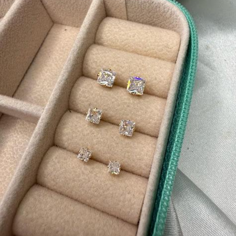 Brinco Trio Ponto de Luz Quadrado Zircônia  - Banhado a Ouro 18K