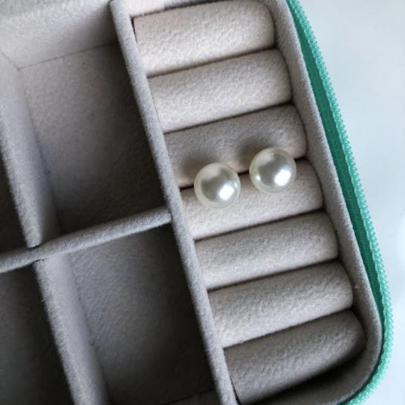 Brinco Bola Pérola Média - Banhado a Ouro 18K