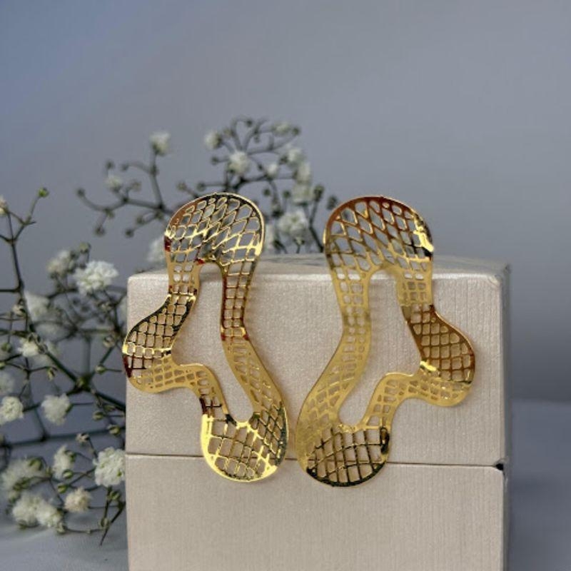 Brinco Orgânico Tela Vazado - Banhado a Ouro 18k