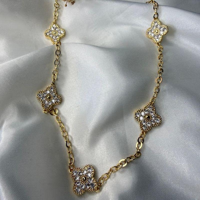 Colar Trevo Cravejados de Zircônias - Banhado a Ouro 18k