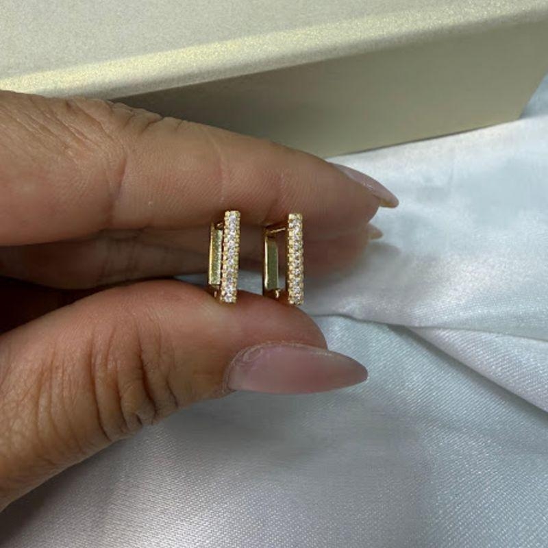 Brinco Argola Quadrada com Zircônias - Banhada a Ouro 18k