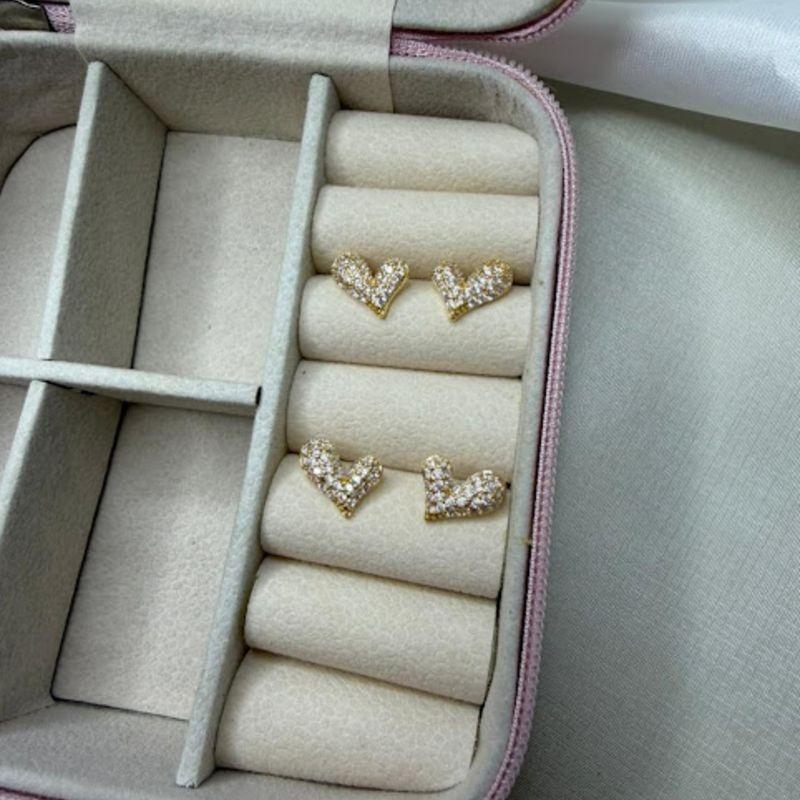 Brinco Pequeno Coração Cravejado (Par) - Banhado em Ouro 18k