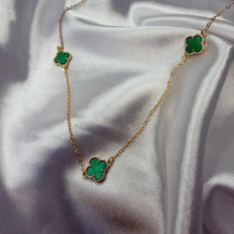 Choker 3 Trevos Verde  Inspiração Joia -  Banhado a Ouro 18k