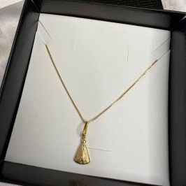 Colar Pingente Nossa Senhora Aparecida - Banhado a Ouro 18K Colar Pingente Nossa Senhora Aparecida - Banhado a Ouro 18K