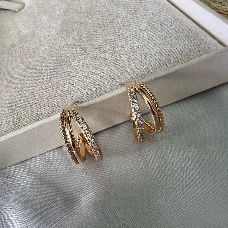 Brinco Semi Argola 3 Filetes com Zircônias - Banhado a Ouro 18K