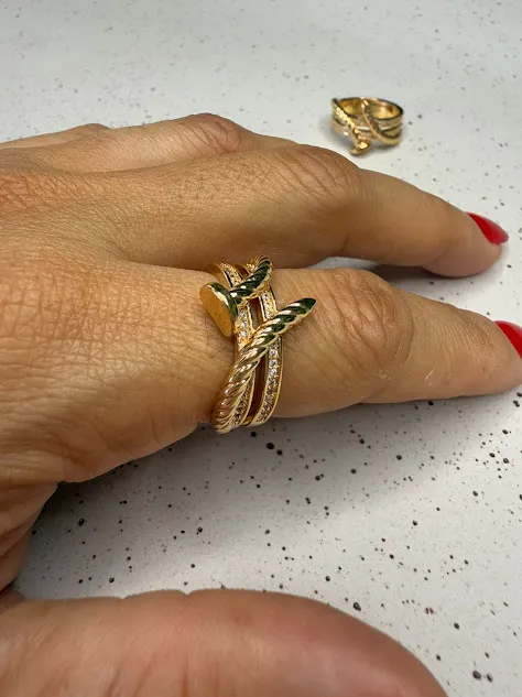 Anel Prego Cravejado com Zircônias - Banhado a Ouro 18k