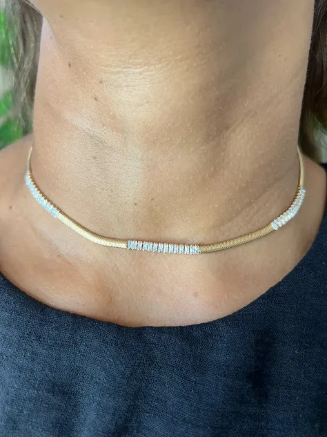 Choker Lacraia com Navetes Zircônias - Banhado a Ouro 18K