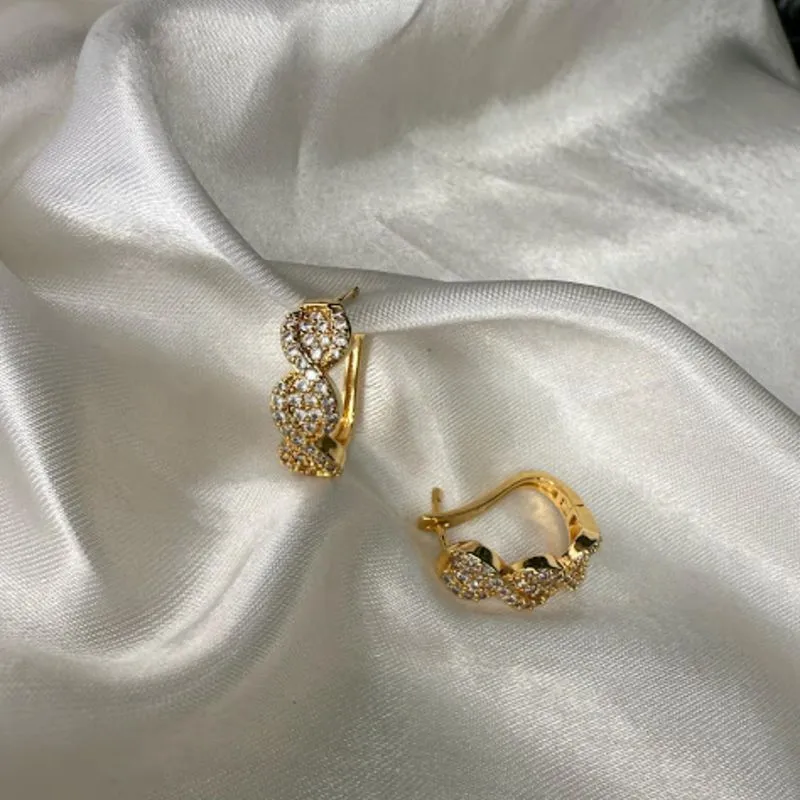 Brinco Argola Trançada Cravejada Zircônias - Banhado a Ouro 18K