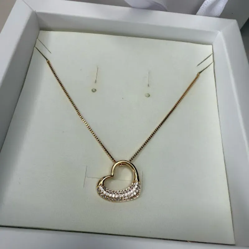Colar Coração com Lateral Cravejado Zircônias - Banhado a Ouro 18K