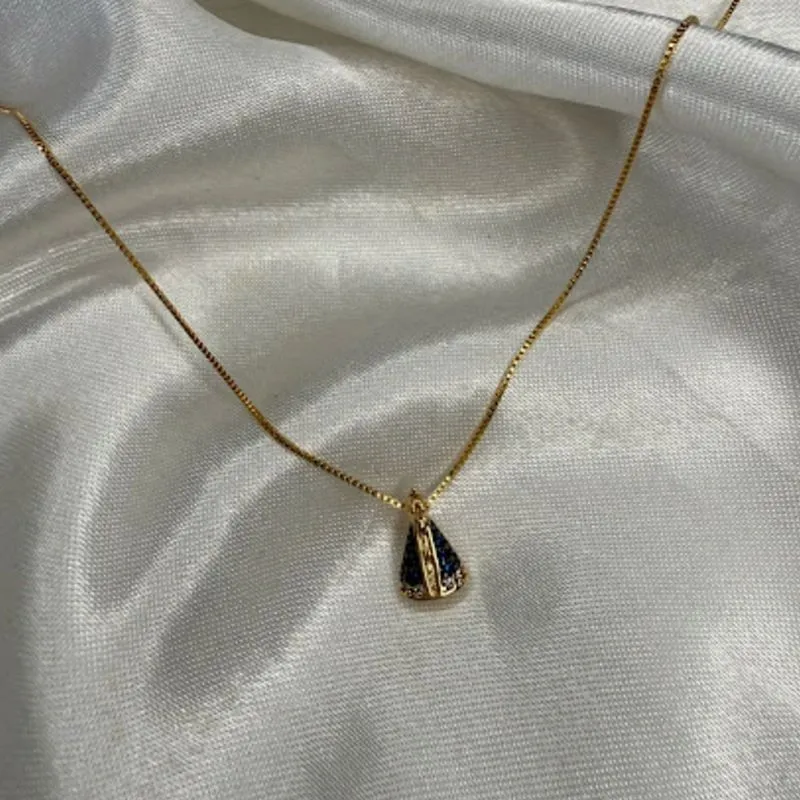 Colar Pingente Pequeno N.Sra. Aparecida Zircônias Coloridas - Banhado a Ouro 18K
