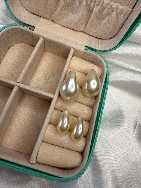 Brinco Gota Pérola Pequena - Banhado a Ouro 18K