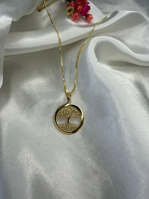 Colar Medalha Árvore da Vida Vazada - Banhado a Ouro 18K