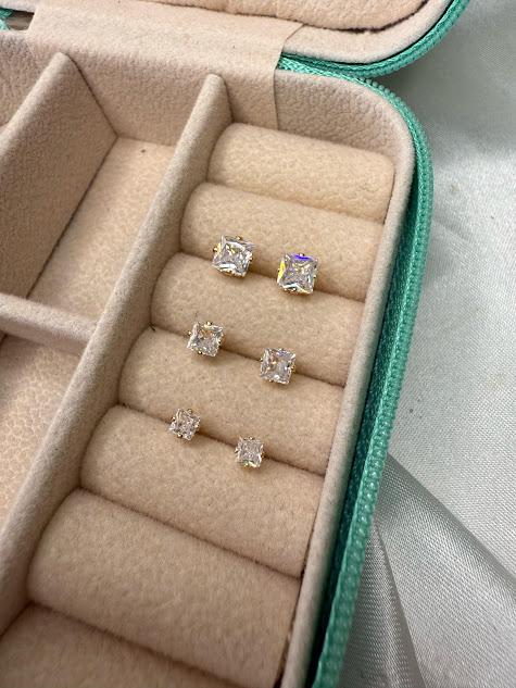 Brinco Trio Ponto de Luz Quadrado Zircônia  - Banhado a Ouro 18K