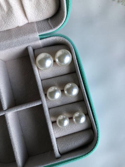 Brinco Bola Pérola Média - Banhado a Ouro 18K