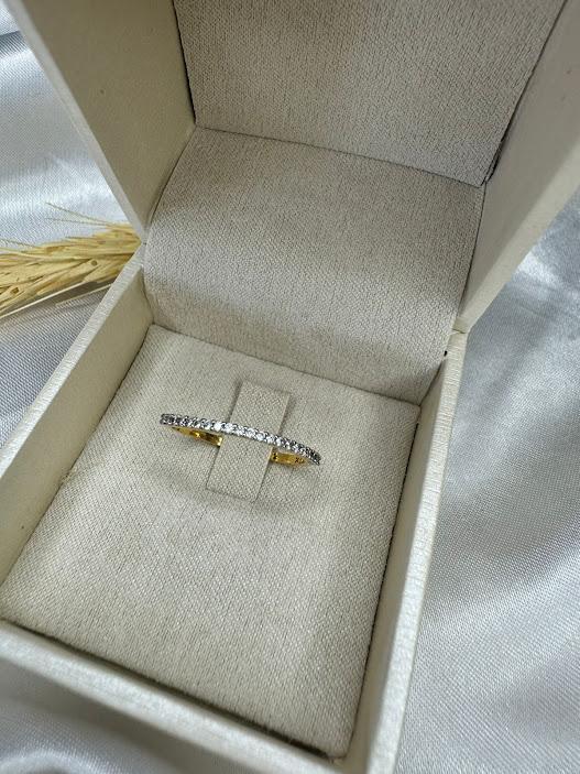 Anel Aparador Fino com Microzirconias - Banhado a Ouro 18K