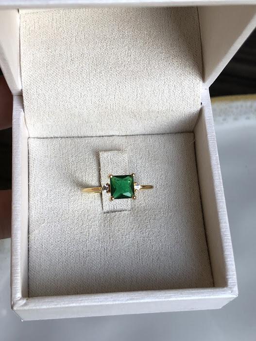 Anel Formatura Pedra Zircônia Verde - Banhado a Ouro 18K