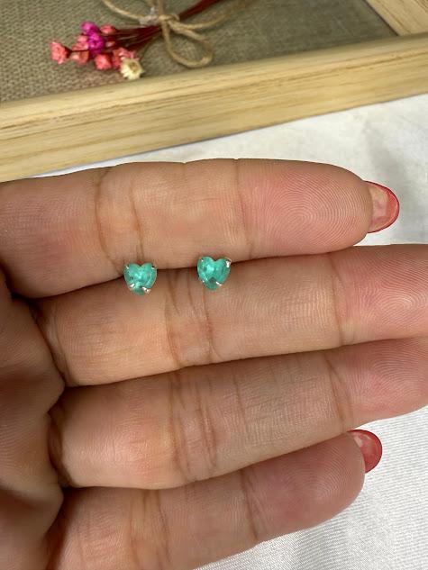 Brinco Pequeno Coração Zircônia Verde Turmalina 5mm - Prata 925